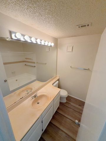 7900 Bissonnet Street D8, Houston, TX 77074