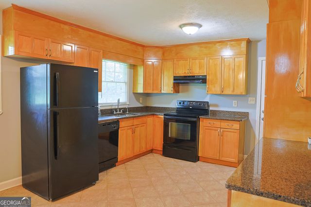 130 Mimosa Drive, Fayetteville, GA 30214