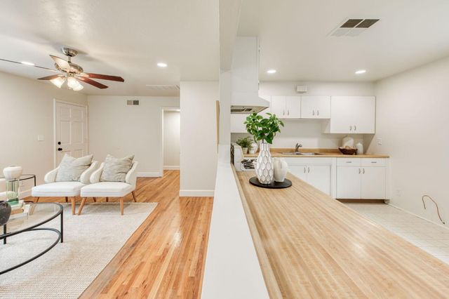 125 N Pollasky Avenue, Clovis, CA 93612