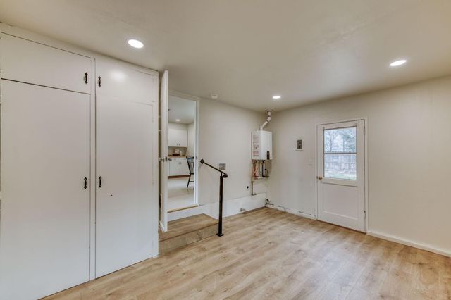 125 N Pollasky Avenue, Clovis, CA 93612