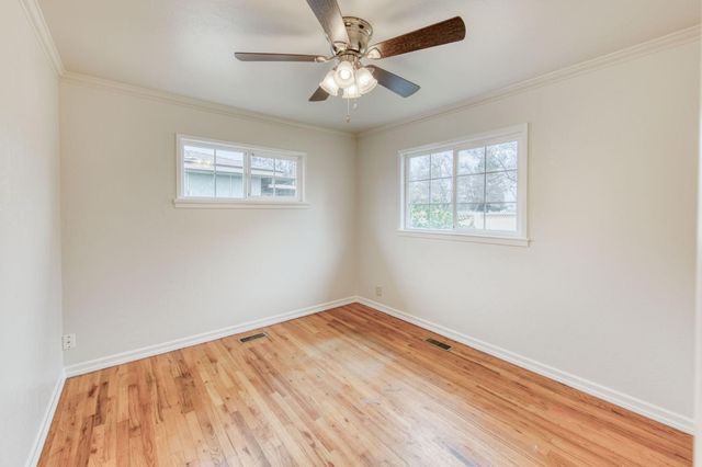 125 N Pollasky Avenue, Clovis, CA 93612