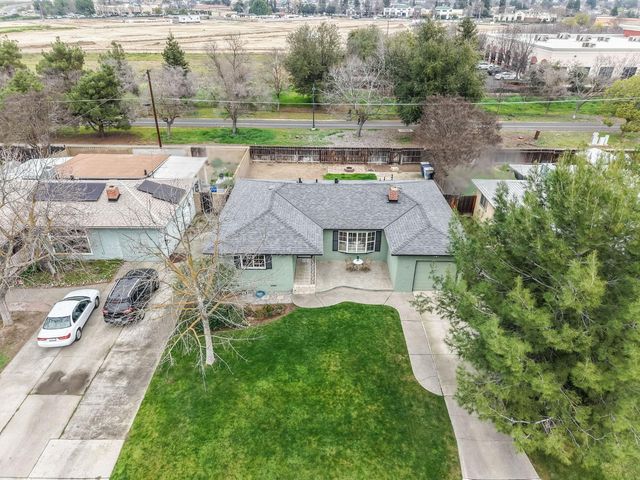 125 N Pollasky Avenue, Clovis, CA 93612