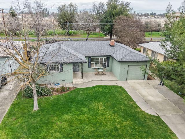 125 N Pollasky Avenue, Clovis, CA 93612
