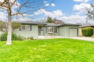 125 N Pollasky Avenue, Clovis, CA 93612