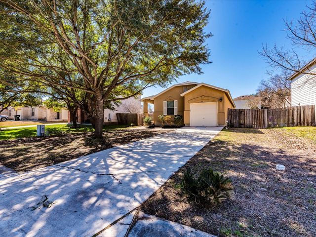 171 Beech DR, Kyle, TX 78640