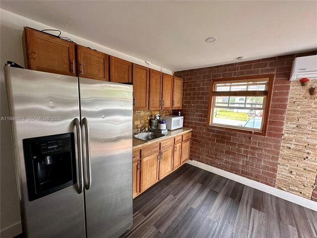 15448 SW 62nd St 1, Miami, FL 33193