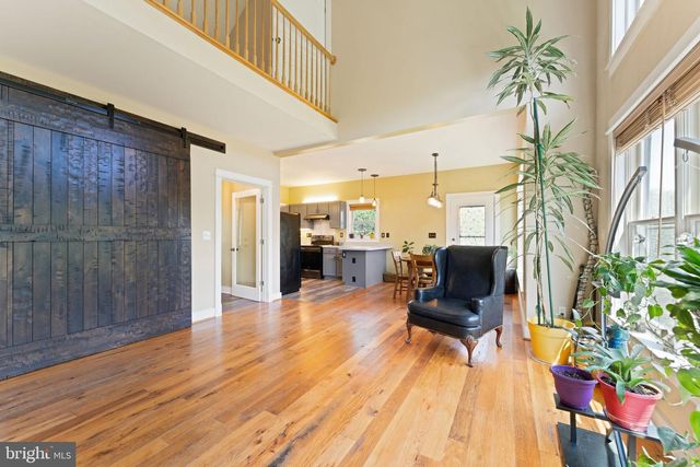 40989 REDWING SONG LN, Lovettsville, VA 20180