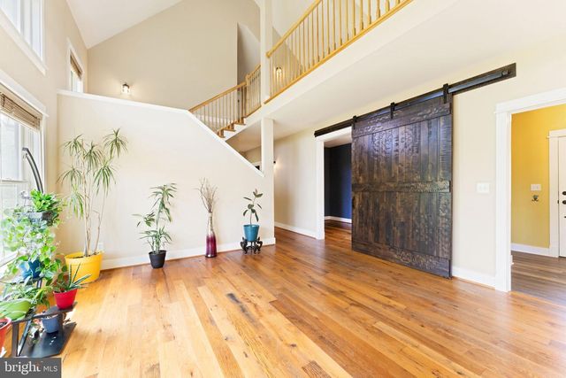 40989 REDWING SONG LN, Lovettsville, VA 20180