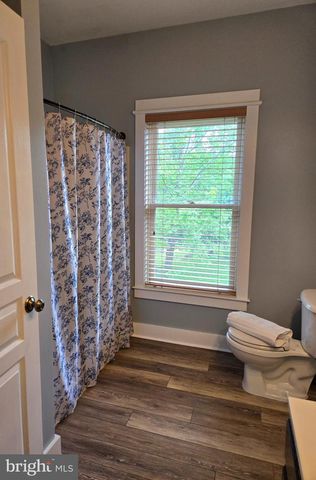 40989 REDWING SONG LN, Lovettsville, VA 20180