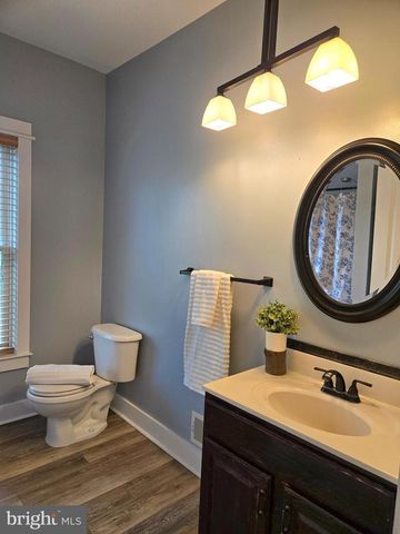 40989 REDWING SONG LN, Lovettsville, VA 20180