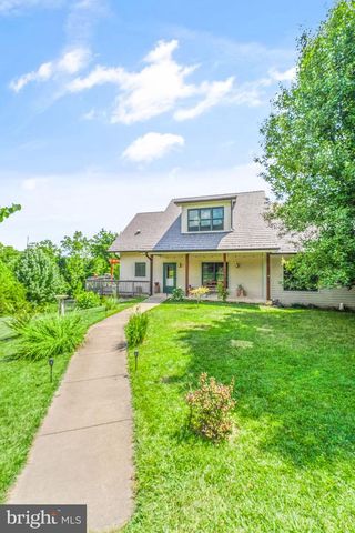 40989 REDWING SONG LN, Lovettsville, VA 20180