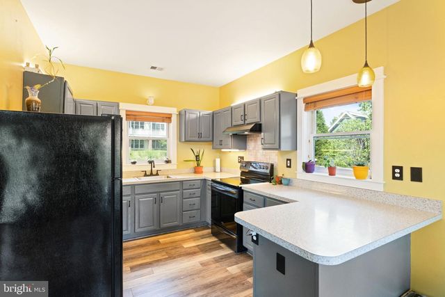 40989 REDWING SONG LN, Lovettsville, VA 20180