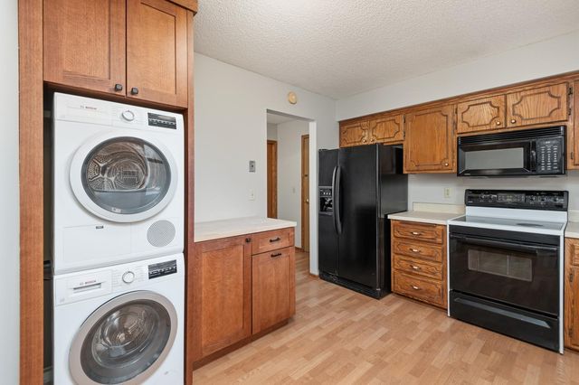 10135 47th Avenue N, Plymouth, MN 55442