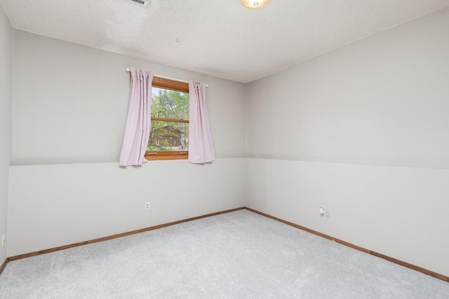 10135 47th Avenue N, Plymouth, MN 55442
