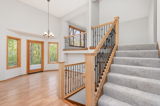 10135 47th Avenue N, Plymouth, MN 55442