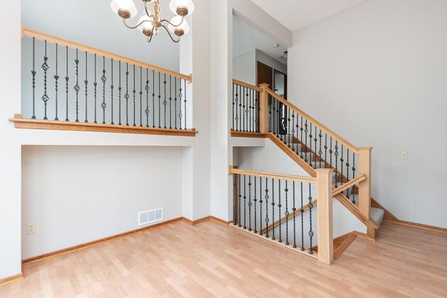 10135 47th Avenue N, Plymouth, MN 55442