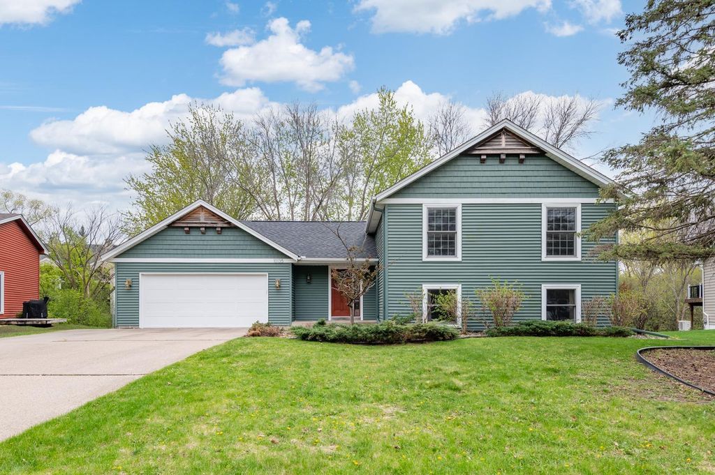 10135 47th Avenue N, Plymouth, MN 55442