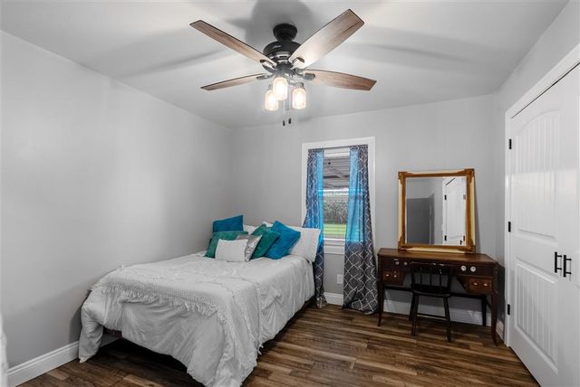 1004 Helen St Street, Iowa, LA 70647