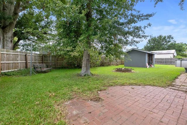 1004 Helen St Street, Iowa, LA 70647