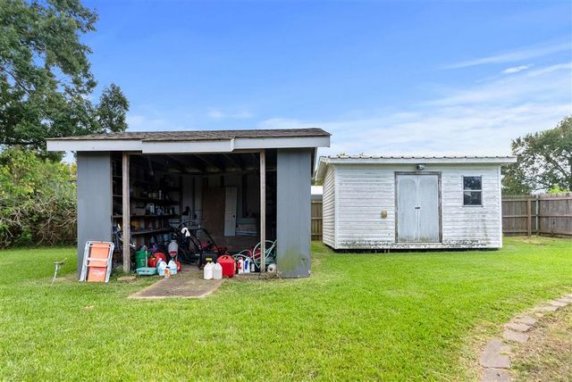 1004 Helen St Street, Iowa, LA 70647