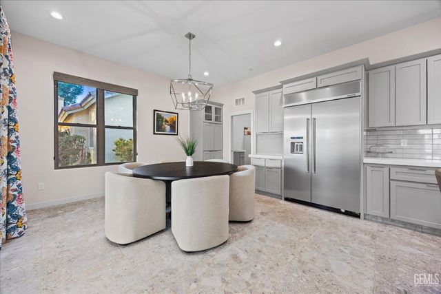 16120 Match Pointe Court, Bakersfield, CA 93306