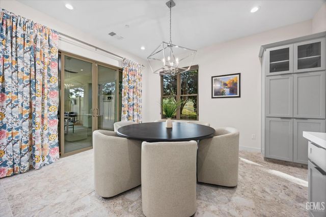 16120 Match Pointe Court, Bakersfield, CA 93306