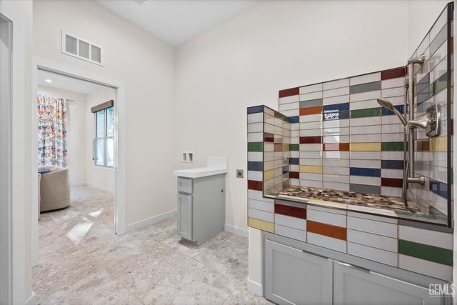 16120 Match Pointe Court, Bakersfield, CA 93306