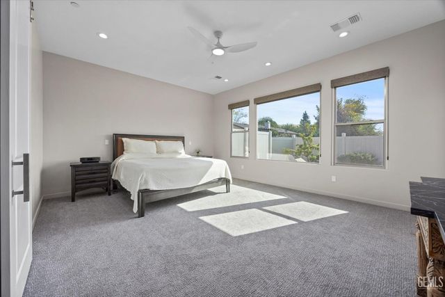 16120 Match Pointe Court, Bakersfield, CA 93306