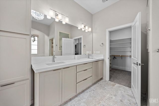 16120 Match Pointe Court, Bakersfield, CA 93306