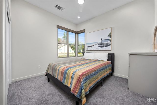 16120 Match Pointe Court, Bakersfield, CA 93306