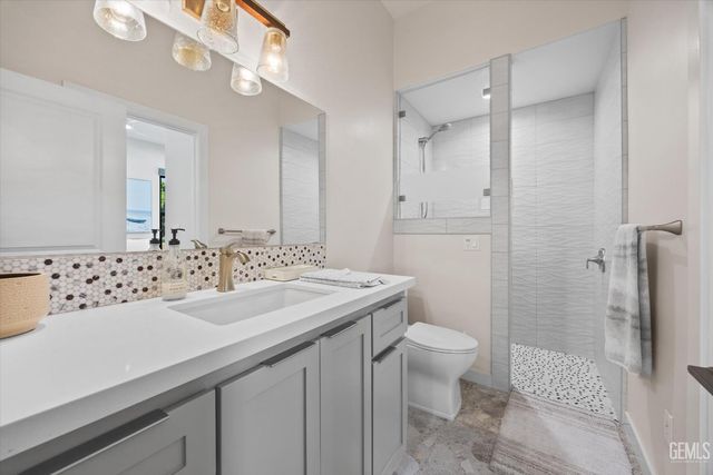 16120 Match Pointe Court, Bakersfield, CA 93306