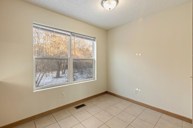 1217 Yale Avenue SE, Minneapolis, MN 55414