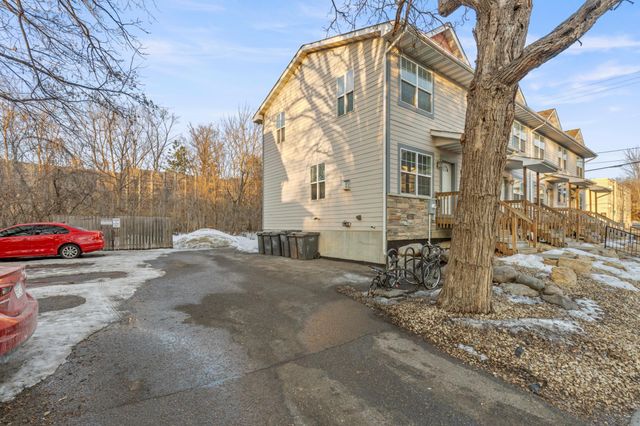 1217 Yale Avenue SE, Minneapolis, MN 55414