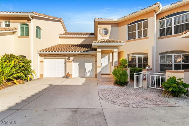 28060 Palmas Grandes LN 202, Bonita Springs, FL 34135