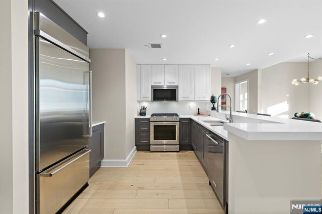 8100 River Road 816, North Bergen, NJ 07047