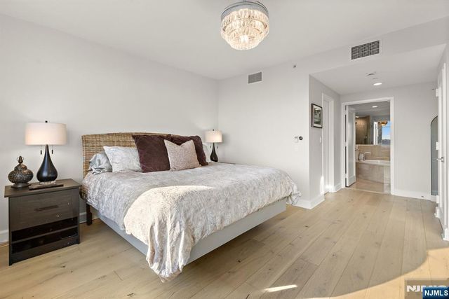 8100 River Road 816, North Bergen, NJ 07047