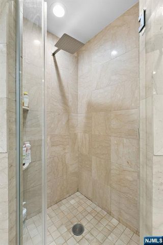 8100 River Road 816, North Bergen, NJ 07047