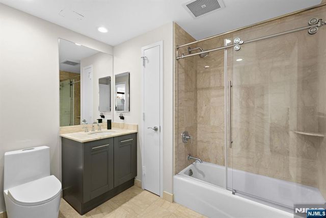 8100 River Road 816, North Bergen, NJ 07047