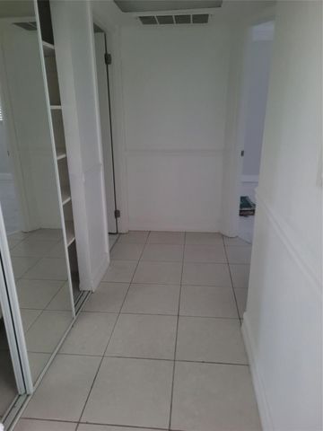 4805 NW 35th Street 416, Lauderdale Lakes, FL 33319