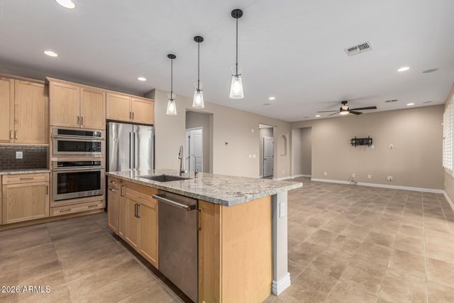 39725 N HAILEY Lane, San Tan Valley, AZ 85140