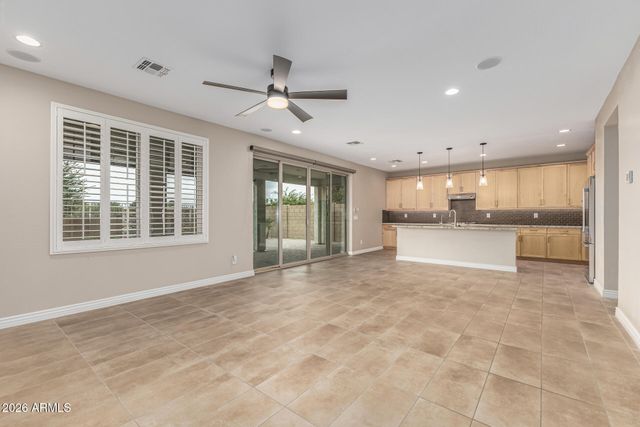 39725 N HAILEY Lane, San Tan Valley, AZ 85140
