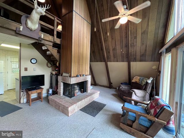 444 DEER MEADOW DR, Strasburg, VA 22657