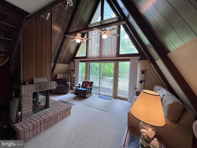 444 DEER MEADOW DR, Strasburg, VA 22657