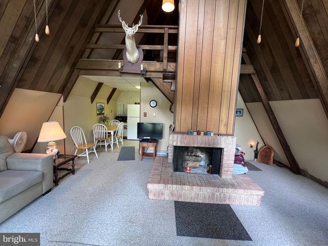 444 DEER MEADOW DR, Strasburg, VA 22657