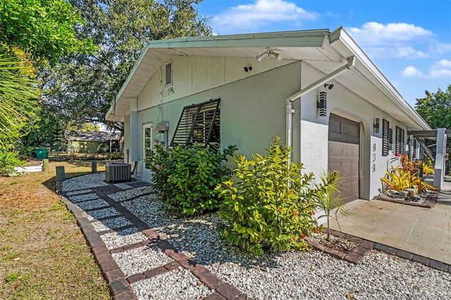 838 SPRING VIEW AVENUE NW, Port Charlotte, FL 33948