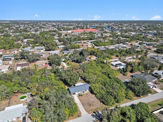 838 SPRING VIEW AVENUE NW, Port Charlotte, FL 33948