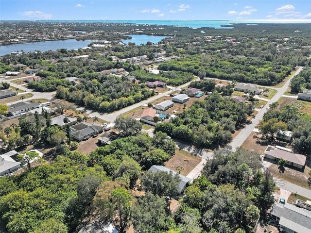 838 SPRING VIEW AVENUE NW, Port Charlotte, FL 33948