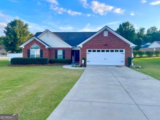 310 Hillside Drive SW, Calhoun, GA 30701