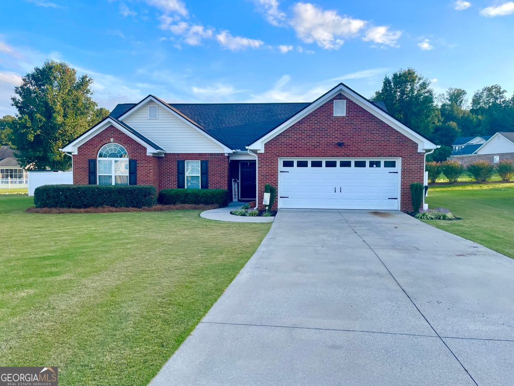 310 Hillside Drive SW, Calhoun, GA 30701