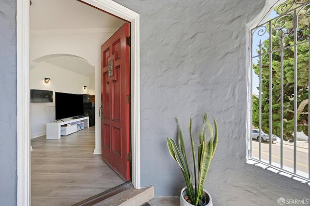 1133 Silver Avenue, San Francisco, CA 94134